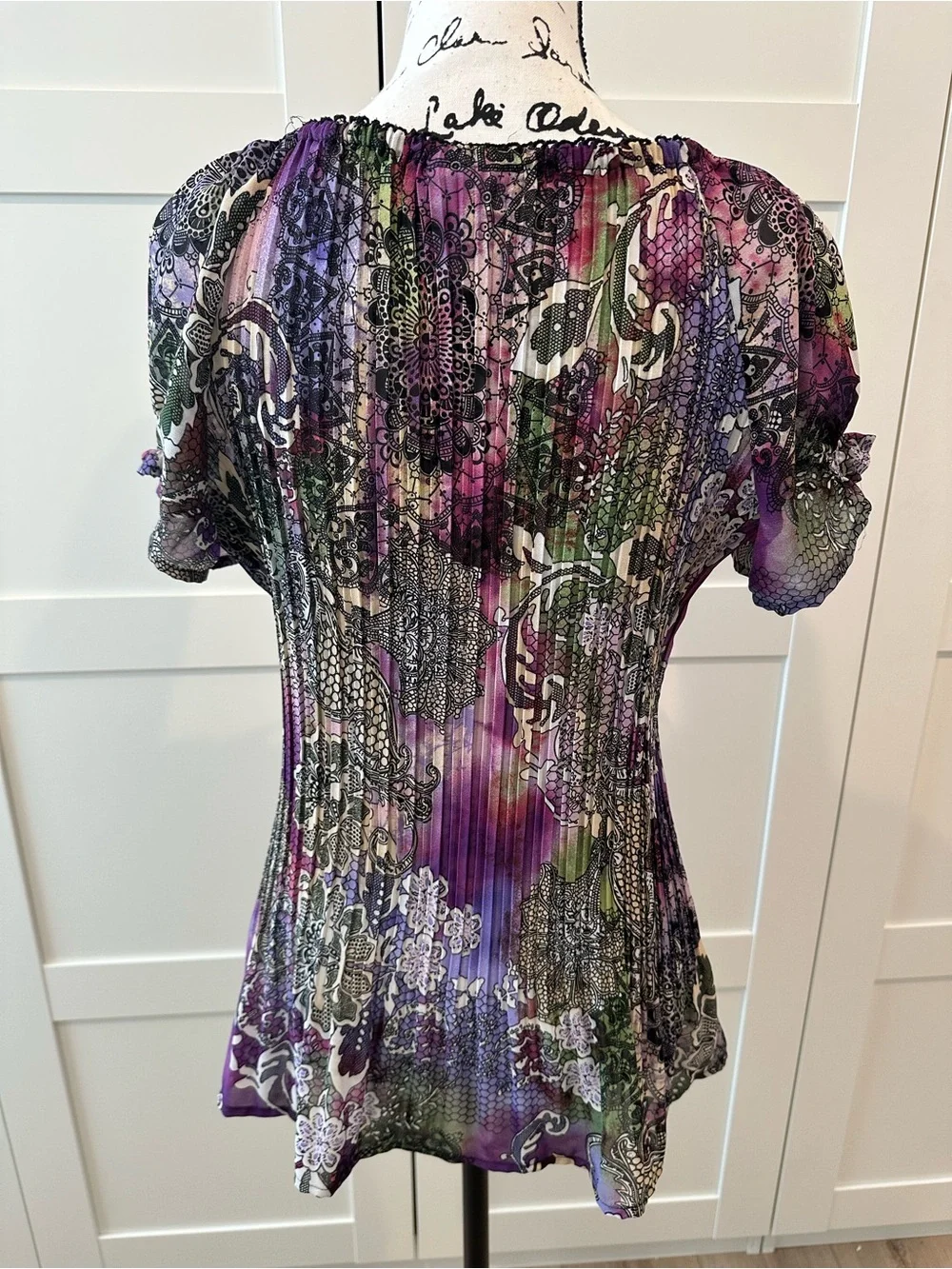 Dressbarn Purple Floral Pleated Short Sleeve Blouse SHEERNESS - Picture 4 of 7